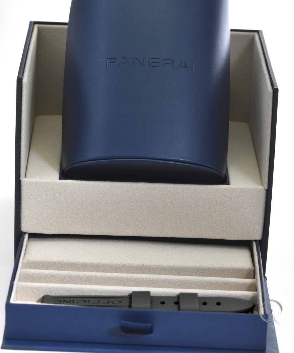 Panerai Luminor Chronograph 44mm Ref. PAM01109