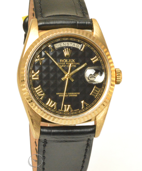 Rolex Day-Date in 18 Karat Gold - LC100
